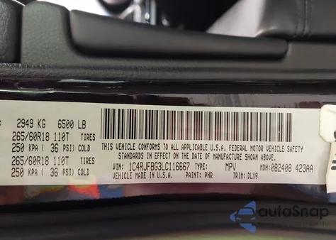 2020 Jeep Grand Cherokee Limited 4X4 z USA, uszkodzony, nr VIN 1C4RJFBG3LC116667